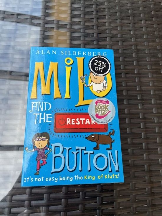 Livres: Milo and the button - Alan Silberberg – D'occasion à Bergdietikon par book-4-you