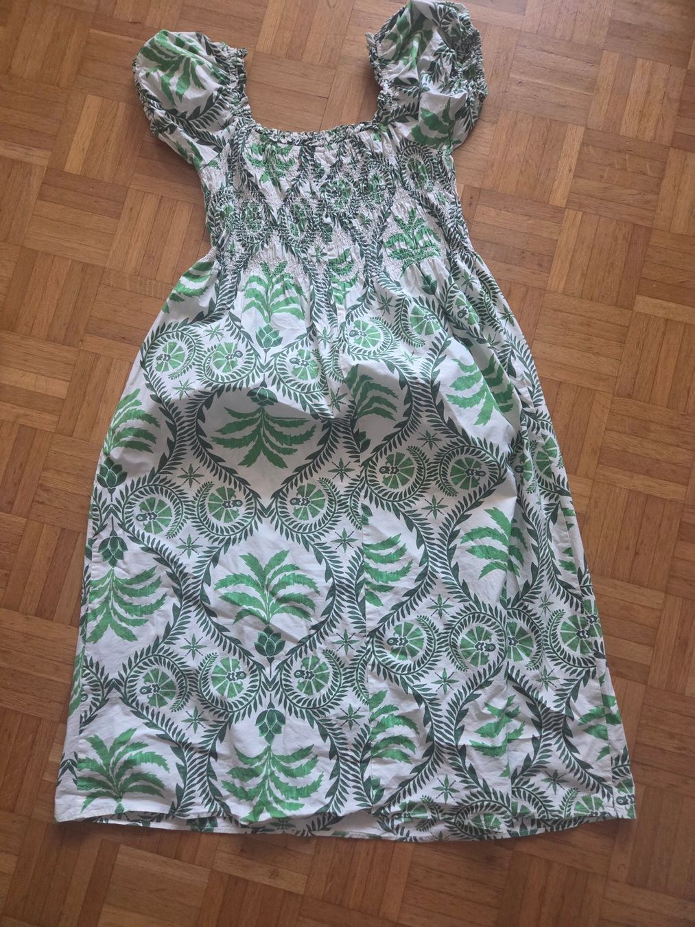 Robes: Kleider und Jupe Gr. M – D'occasion à Basel par grandfamily 7