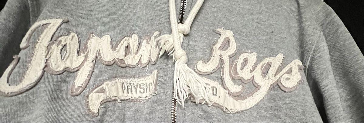 Maglioni & Felpe: Pull à capuche Japan Rags, taille M – Usato da Fribourg venduto da Obiwan22 1