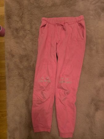 Jogginghose Little Kids rosa Motiv Grösse 134 getragen