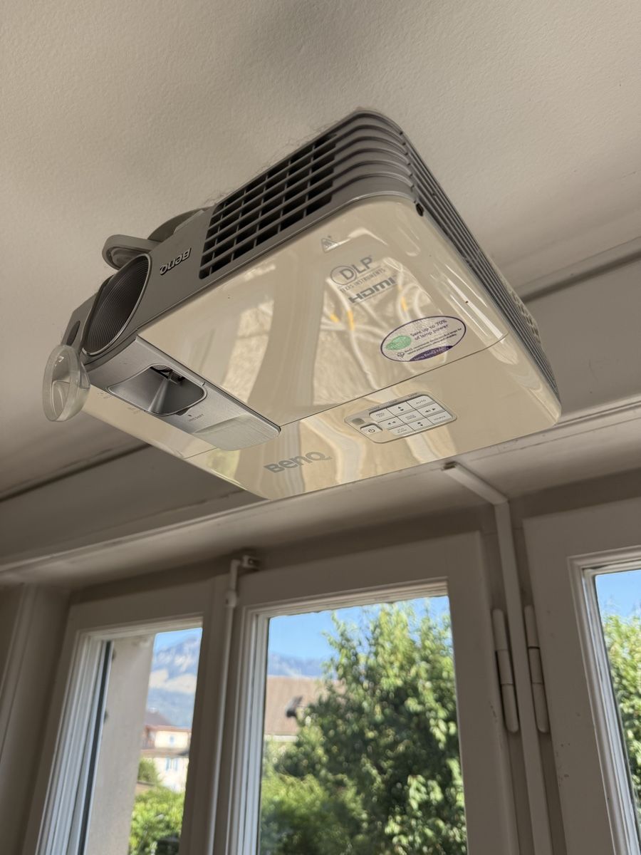BenQ Proiettori: Projecteur Benq fonctionnel – Usato da Bulle venduto da fra_7wng 1