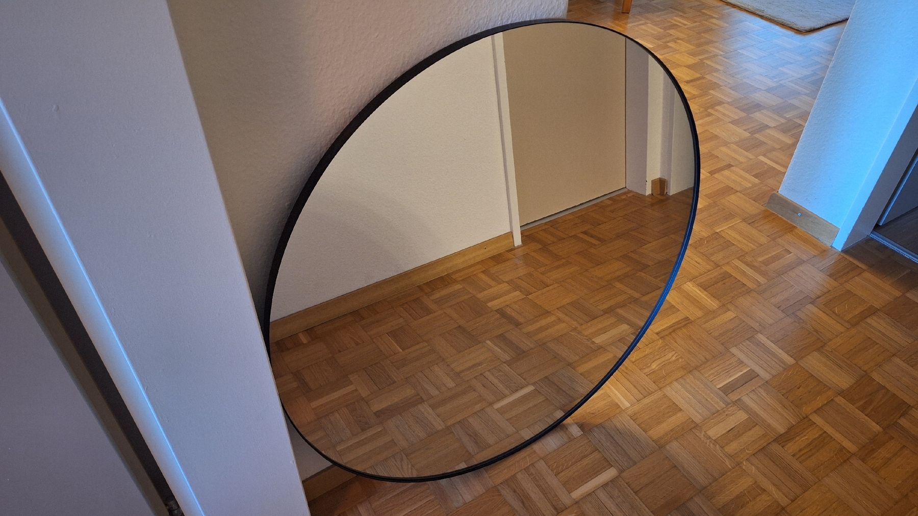 Maisons du monde Specchi: Round Black Framed Mirror, Maisons du Monde – Usato da Zürich venduto da Cape93 1
