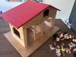 Holz Bauernhof mit Tieren bespielt guter Zustand