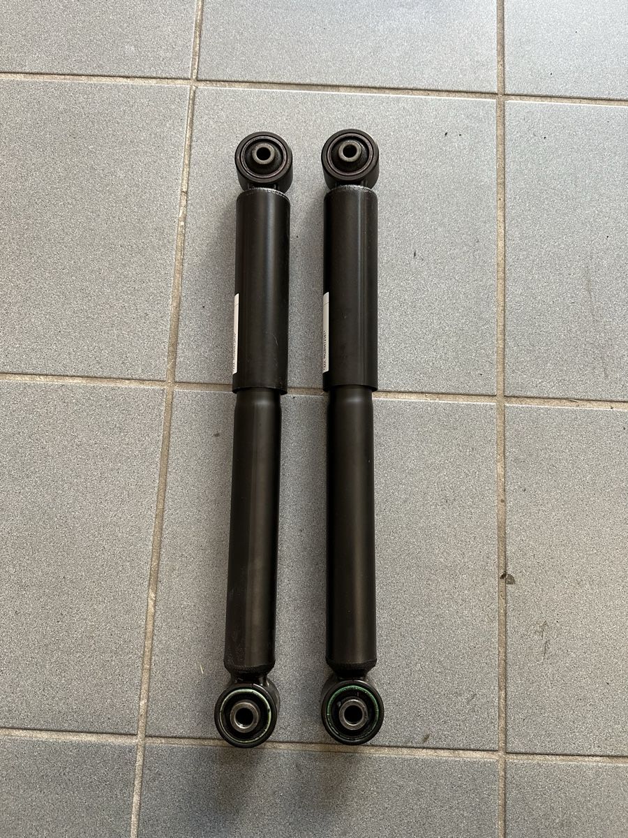 Volkswagen Tutti pezzi di ricambio auto: Stossdämpfer - Set HA Original VW T6.1 – Nuovo (secondo la descrizione) da Schötz venduto da Tuning_und_Zubehoer 2