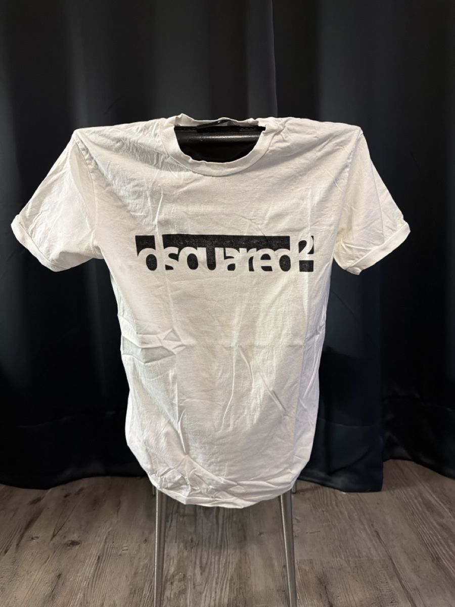 Dsquared2 T-shirt: Dsquared2 T-Shirt (M)  – Usato da Grabs venduto da sacha_rtb