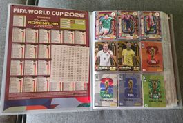 Album Panini Adrenalyn WM 2026 ca. 450 Karten mit 4 Pokale
