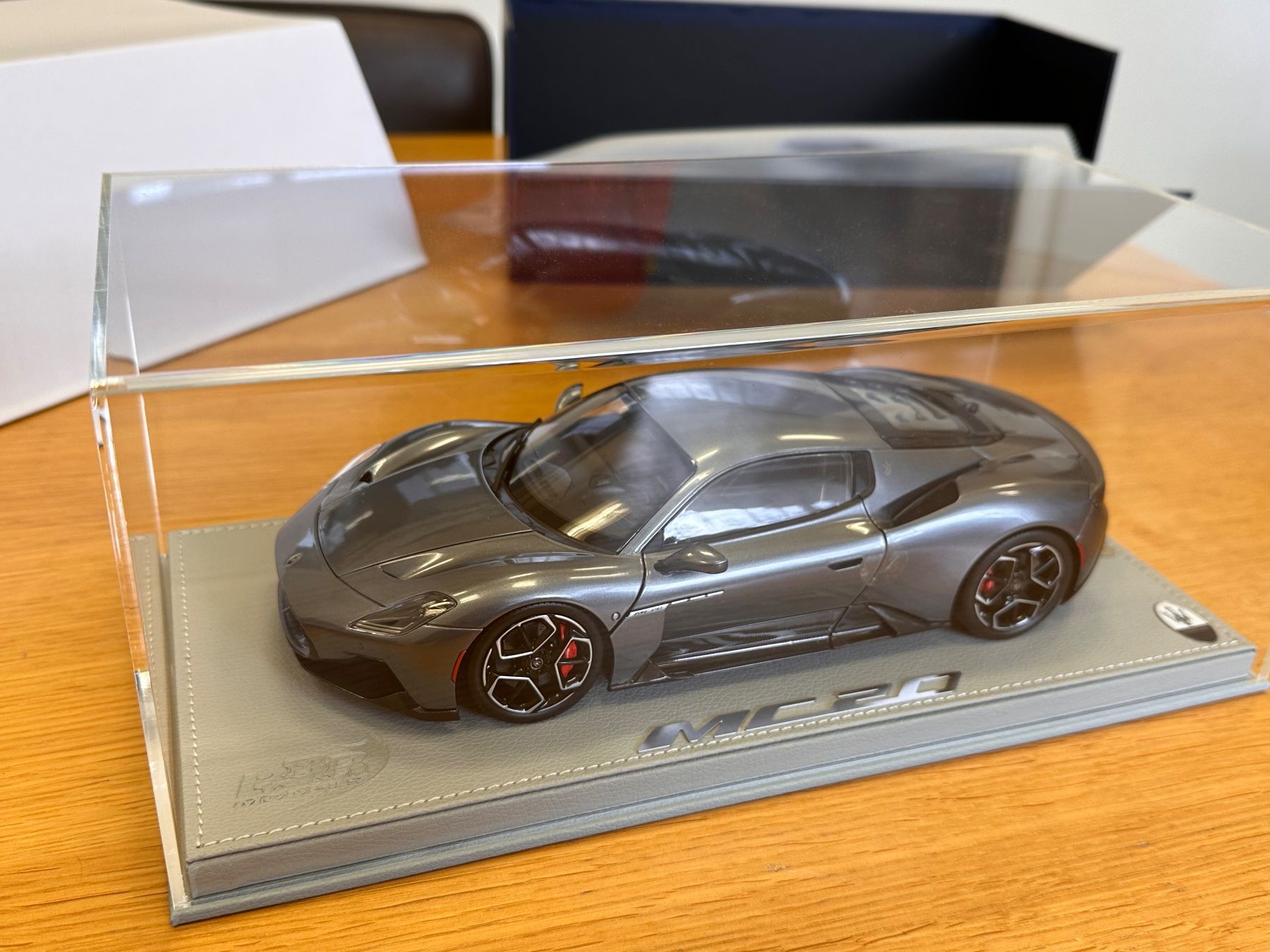 BBR Models Modellautos: BBR Maserati MC20 grau open 1/18 – Neu und originalverpackt aus Stein AR von Krabbe2 7