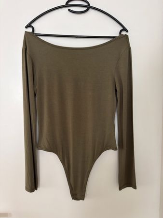 Damen Body Langarm Rückenfrei Olivgrün Grösse M**NEU!!