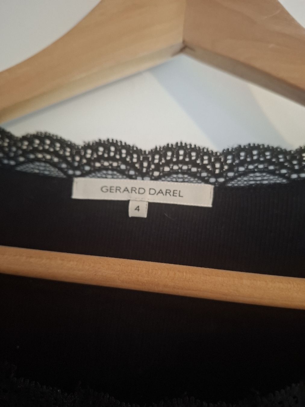 Gérard Darel Tops: Top Gérard Darel – D'occasion à Choex par Papillons 2