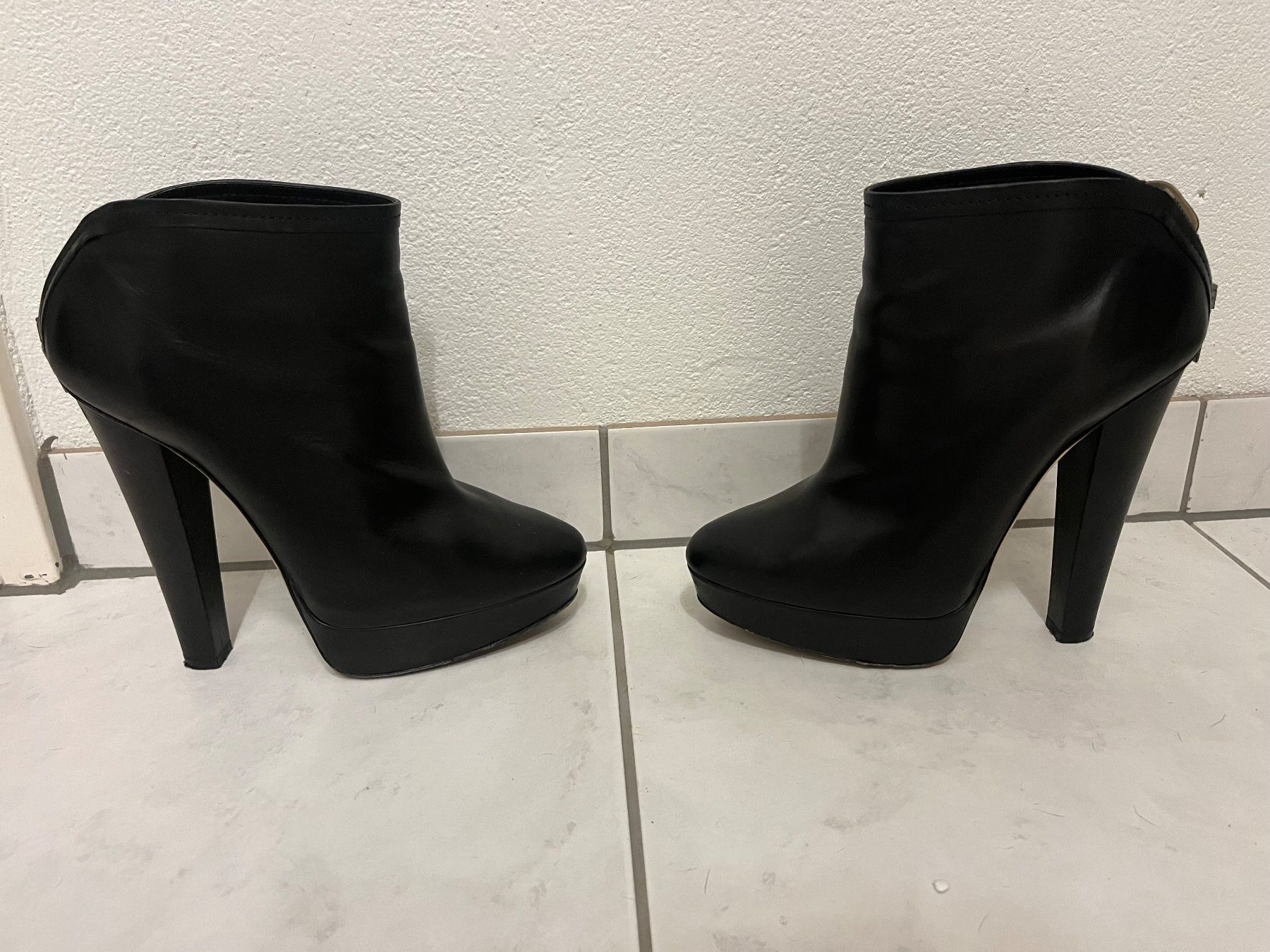 Jimmy Choo Scarpe da donna: Jimmy Choo Ermine 39.5 – Usato da Lugano venduto da sar_hz5j 3