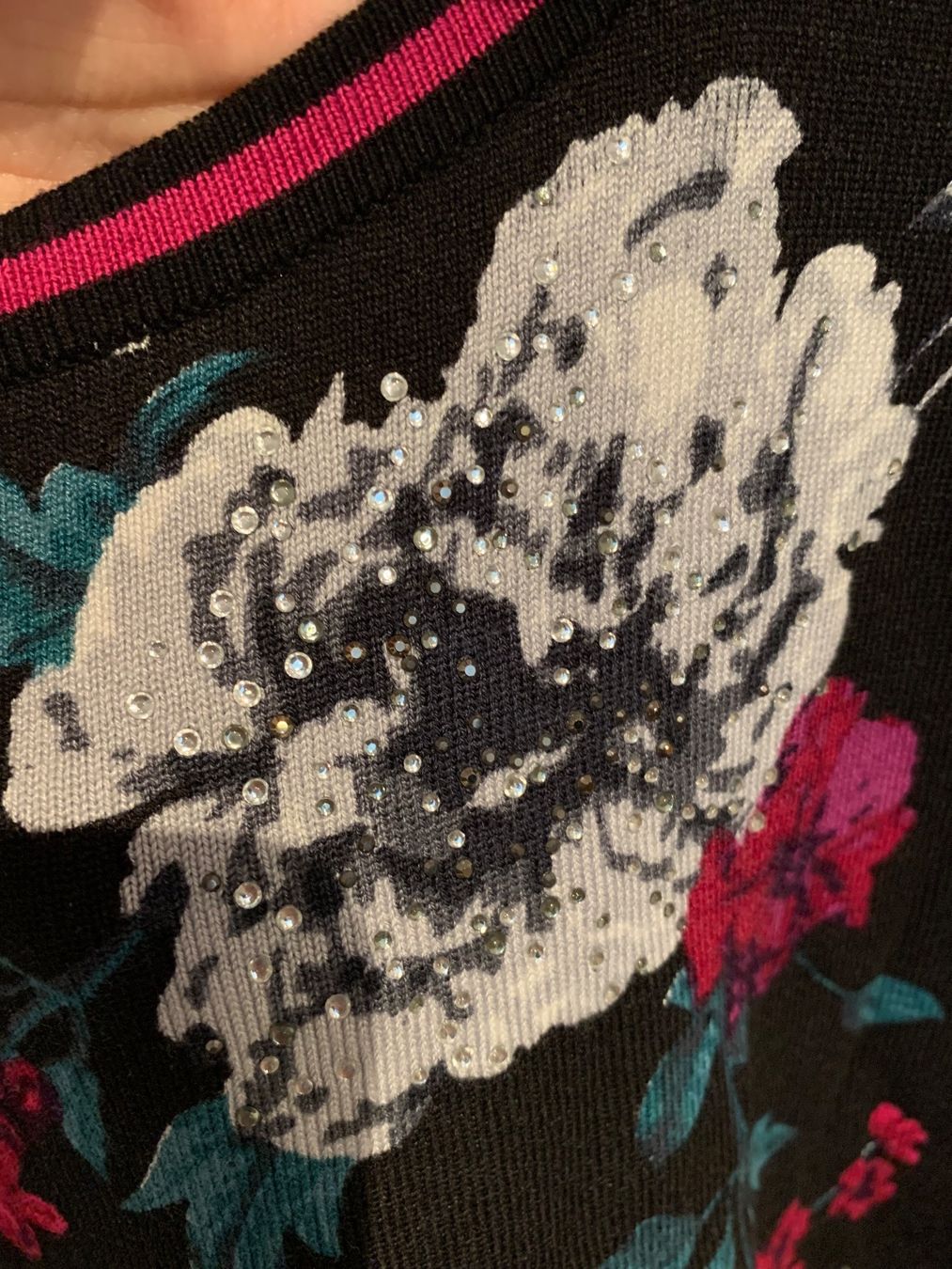 Betty Barclay Maglioni & Felpe: Betty Barclay Pullover Blumen schwarz pink Gr. 36 / S – Usato da Fislisbach venduto da KolibriSecondhand 1