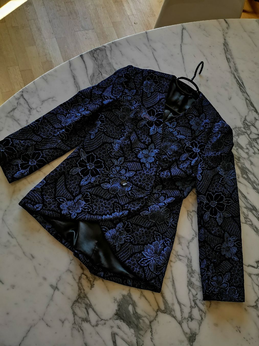 Giacche: Handgefertigter, festlicher Blazer – Usato da Uerikon venduto da pink_flamingo 1