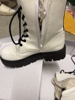 Bench Boots weiss schwarz Grösse 35 neu mit Box