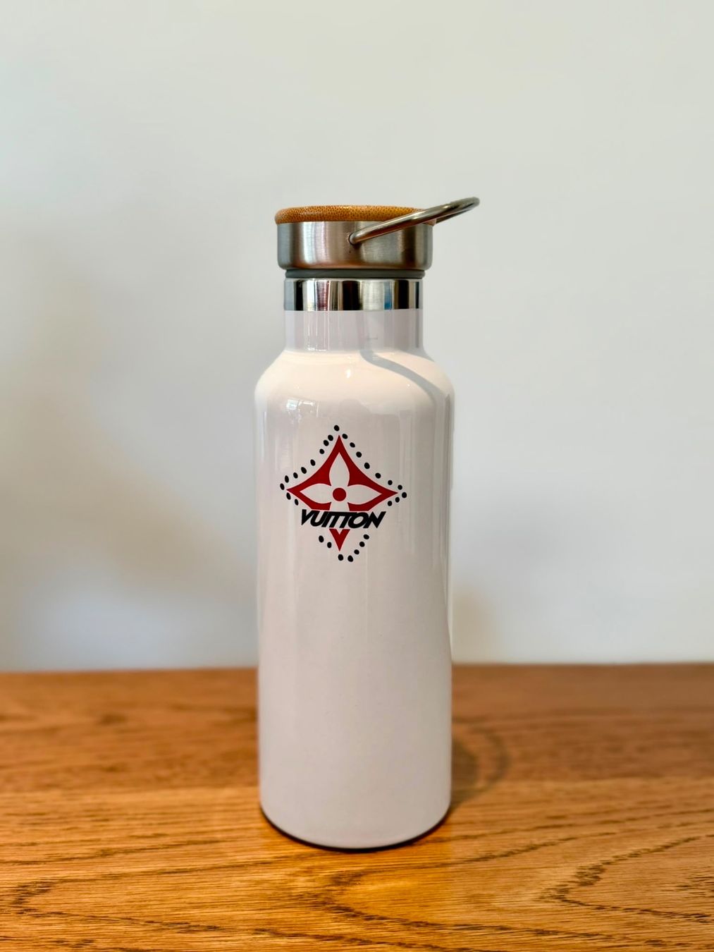 Borracce & Thermos: Louis Vuitton eater bottle – Nuovo e nell'imballaggio originale da Pontresina venduto da cli_g8qv