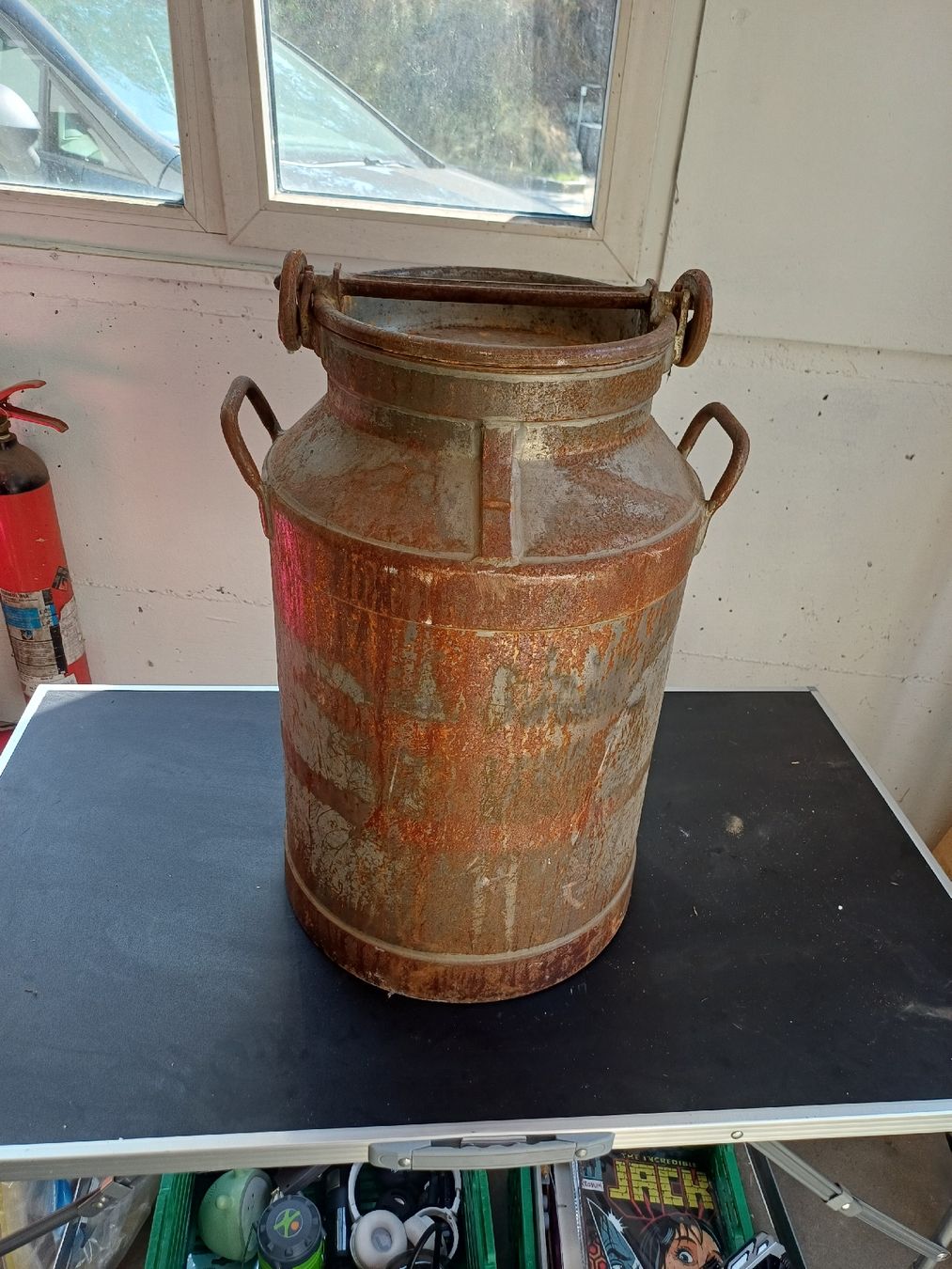 Alle Dekorationen: Eiserne Milchkanne 40 Liter – Defekt aus Wangenried von Recycler94 4