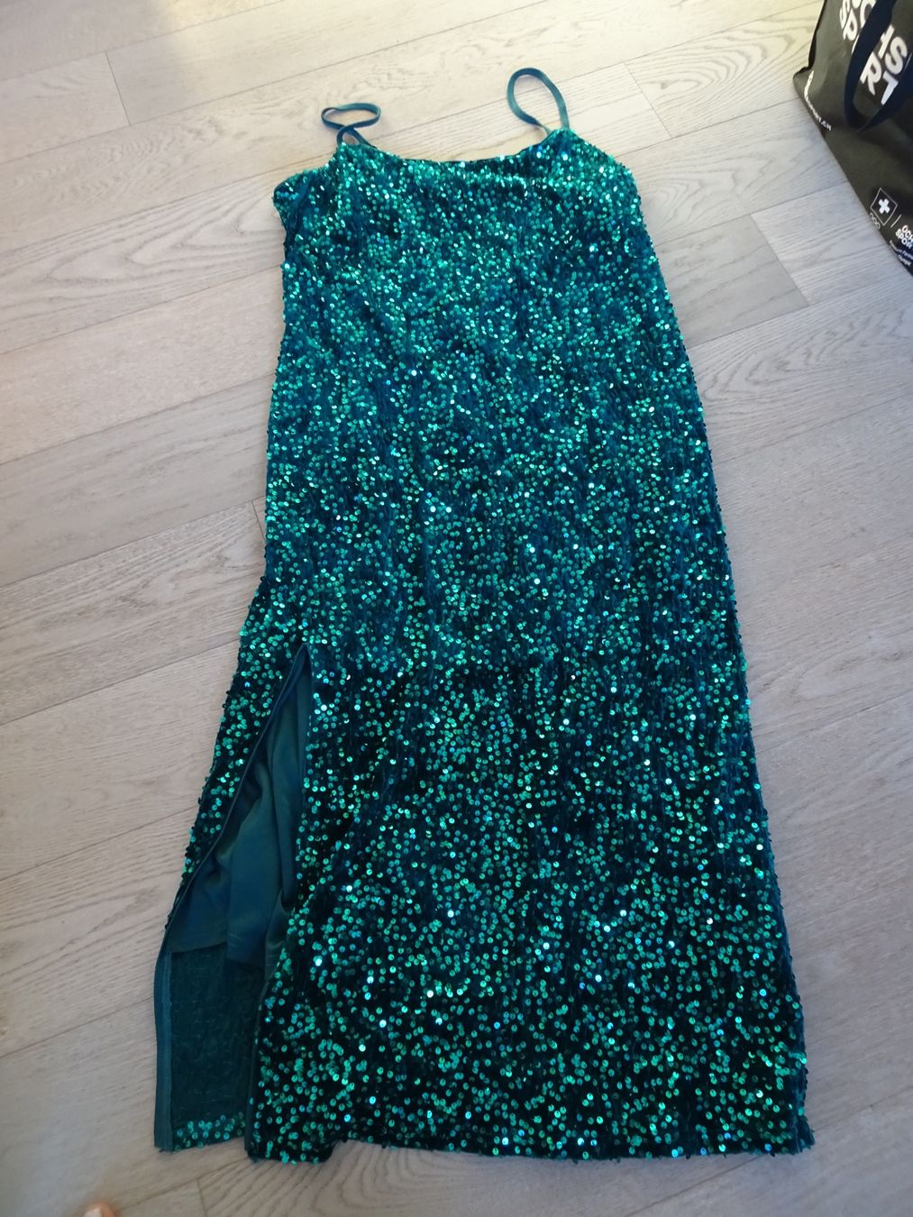 Vestiti: Pailettenkleid grün, lang Gr. 46 – Nuovo (secondo la descrizione) da Winterthur venduto da Riiita 1