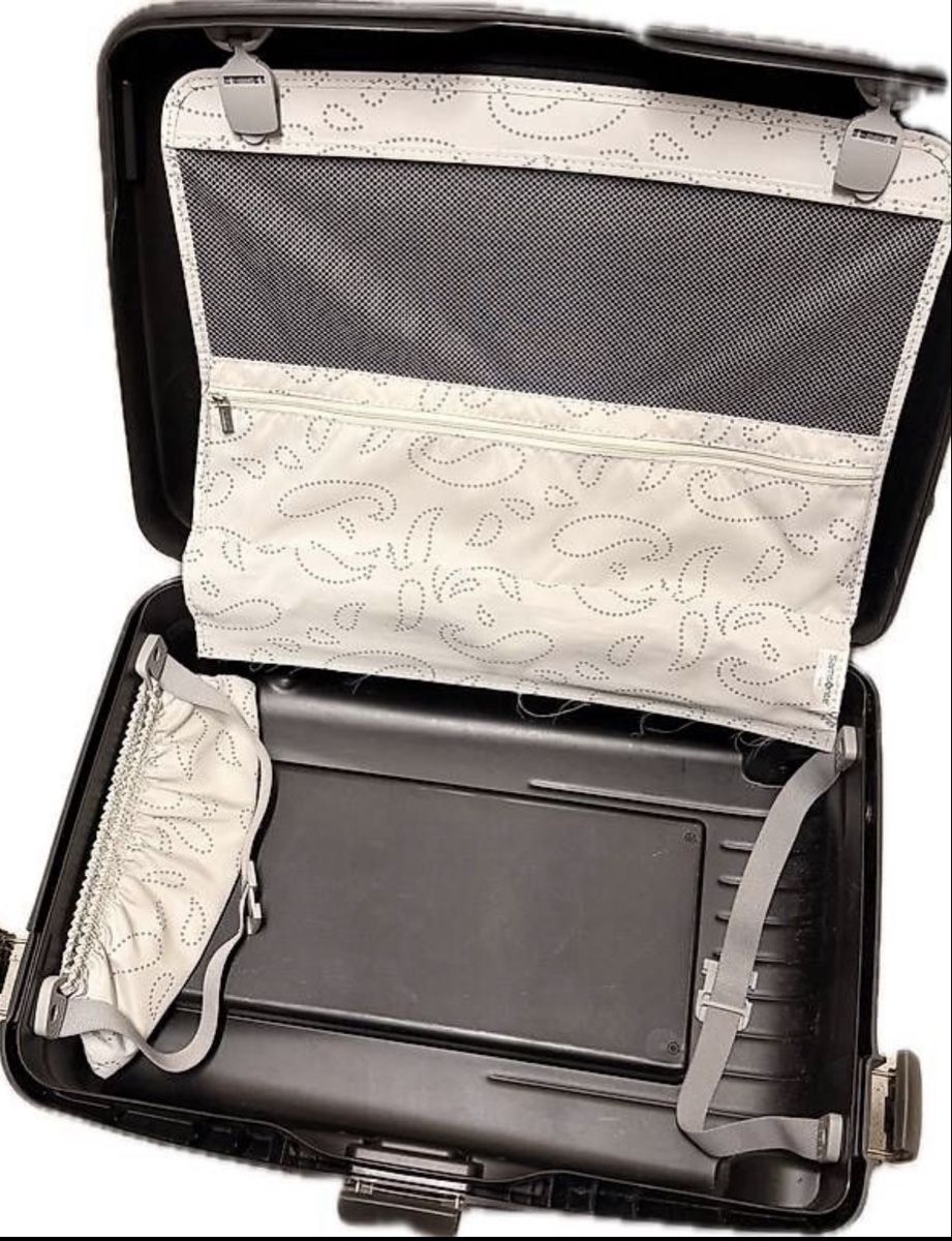 Samsonite Valises de voyage: Samsonite Koffer in Cabin Size mit 2 Rollen – D'occasion à Zürich par 2ndhandzurich 2