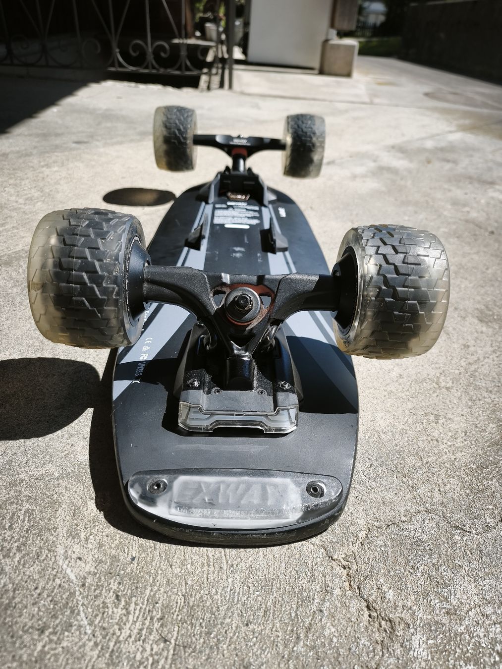 Skateboards: Exway Wave Elektroskateboard mit Cloudwheels (8fach bereift) – Usato da Lüterkofen venduto da Carsclub 1