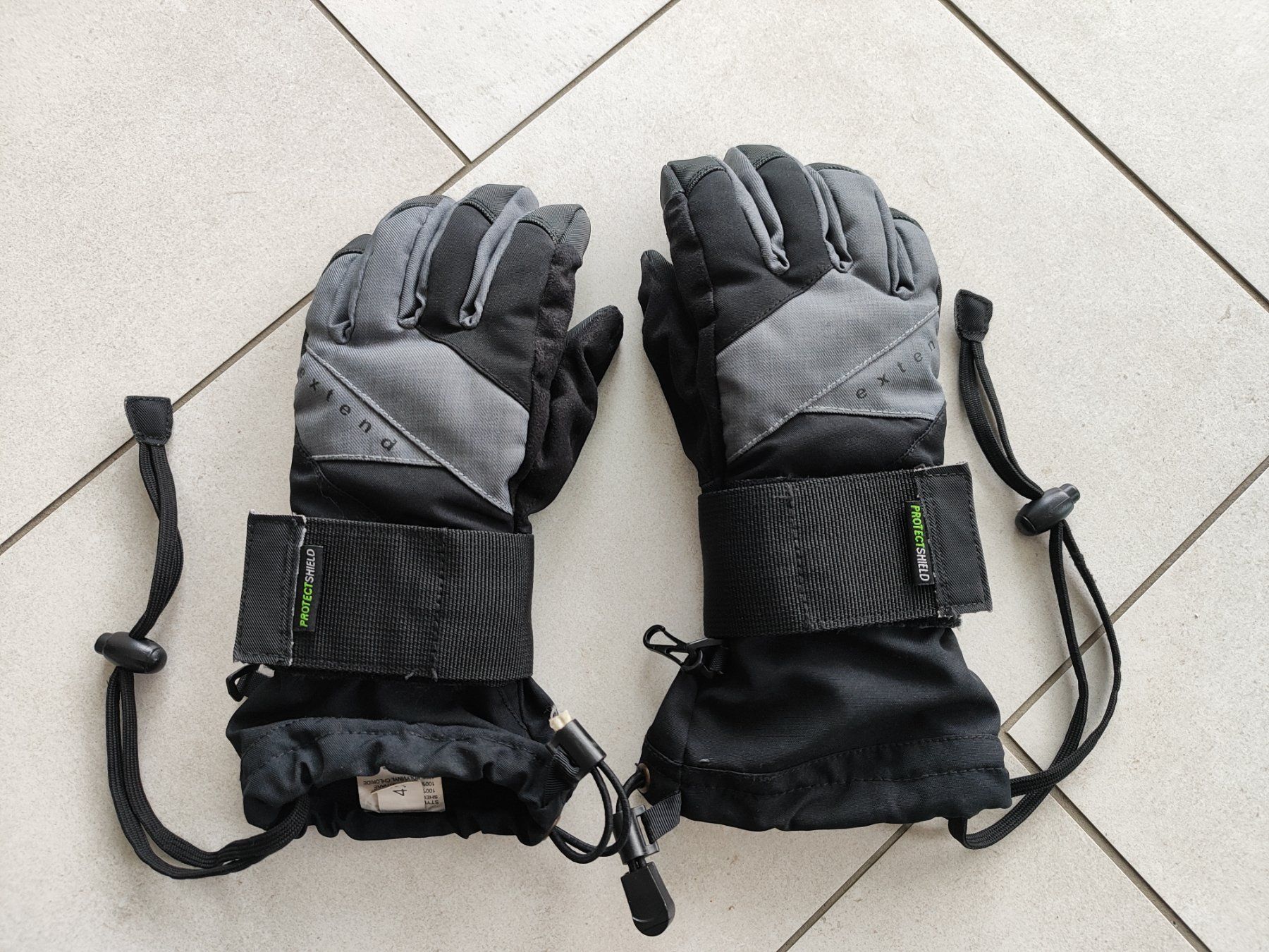 Gants: Snowboard Handschuhe extend Gr. 4.5 – D'occasion à Seon par Mandes1