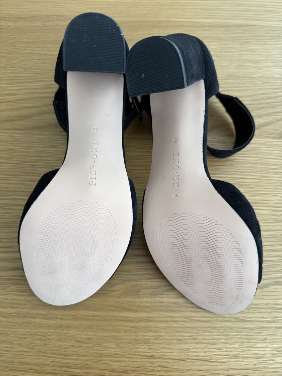 Scarpe da donna: Schuhe Gr. 40 ungetragen – Nuovo (secondo la descrizione) da Zürich venduto da tzi_w9qk 2