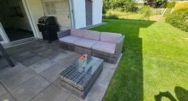 Rattan Lounge in Grau mit Tisch