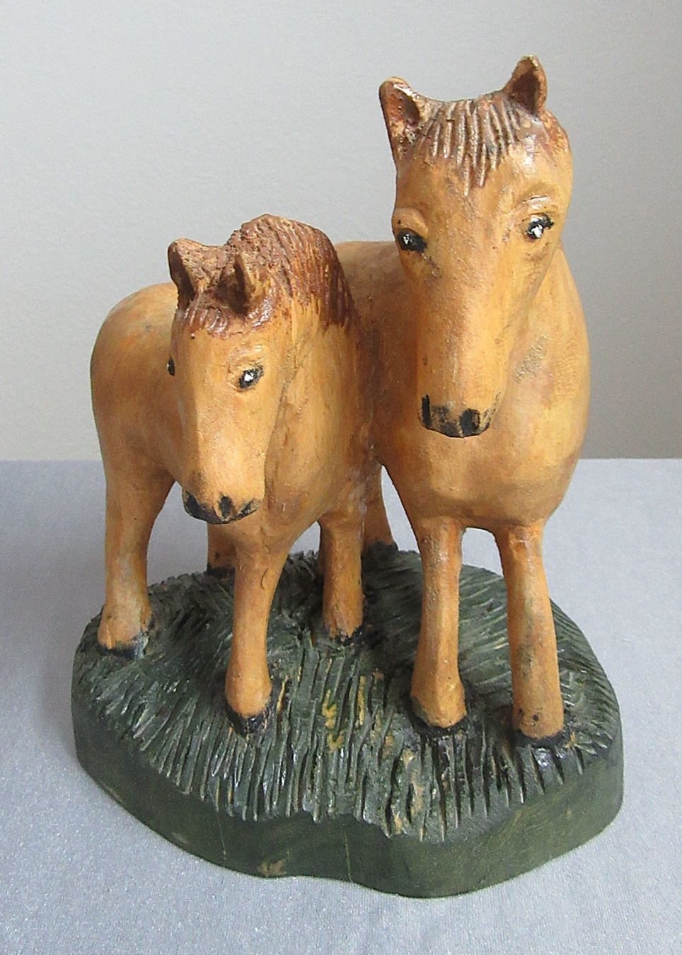 Statuette: Holzschnitzerei zwei Pferde - ab CHF 6.00 – Usato da Auenstein venduto da Padabimbim 1