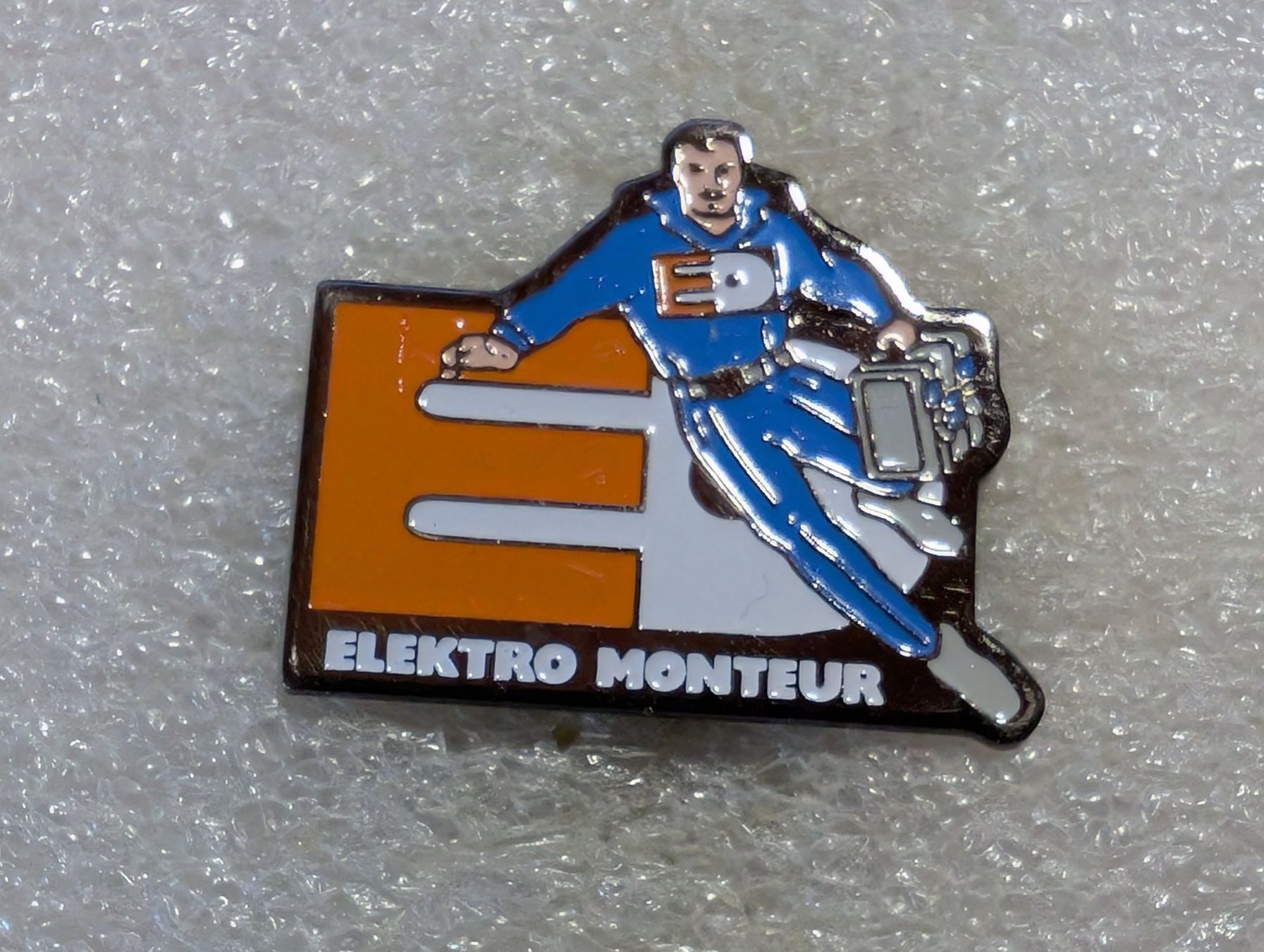 Placchette & Badge: Ansteckpin 175: Elektro Monteur – Usato da Oppligen venduto da Pin-Fall-Shop