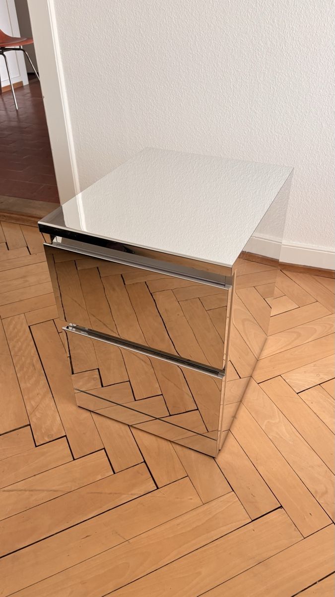 Ikea Nachttische: Ikea Malm Nachttisch Limitierte Spiegel - Edition – Gebraucht aus Zürich von ryanoppliger 1