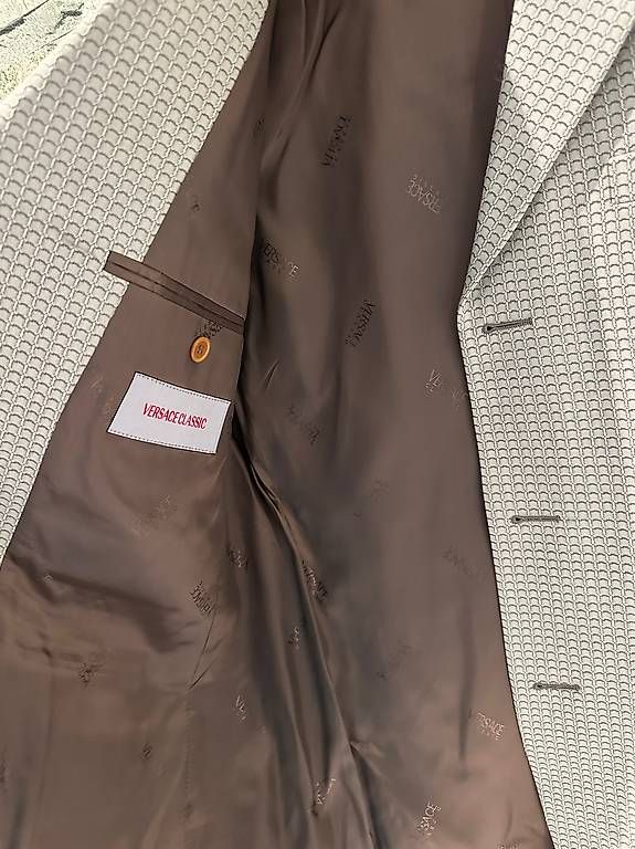 Versace Completi: Versace Classic Blazer Anzug NEU – Nuovo (secondo la descrizione) da Pratteln venduto da Rbubi 3