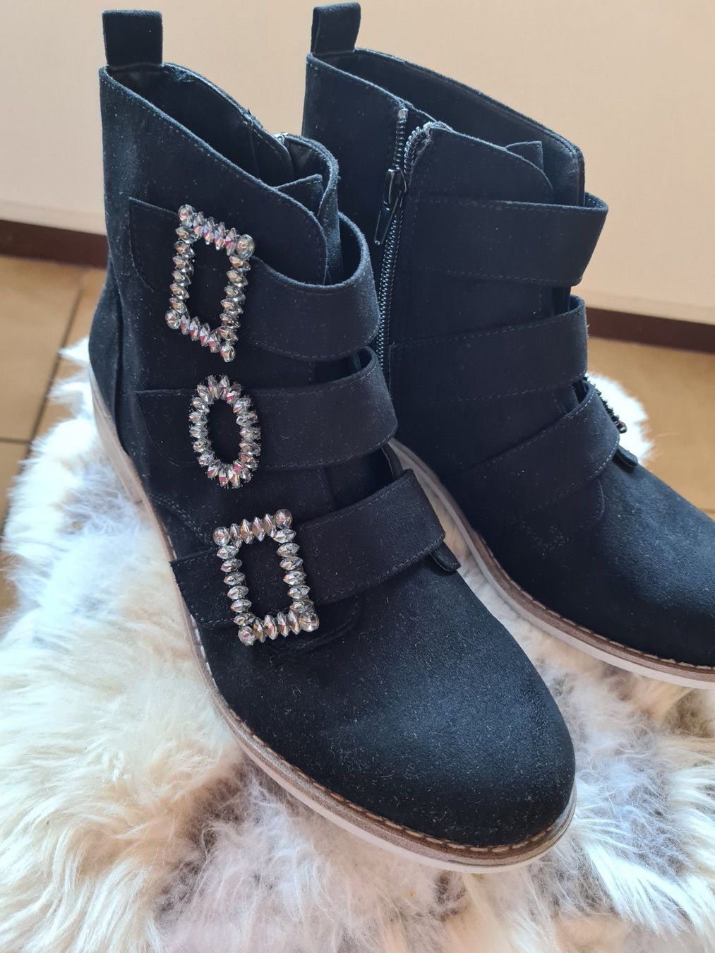 Scarpe da donna: Bottines noires avec strass, pointure 39 – Nuovo (secondo la descrizione) da le landeron venduto da canette 1