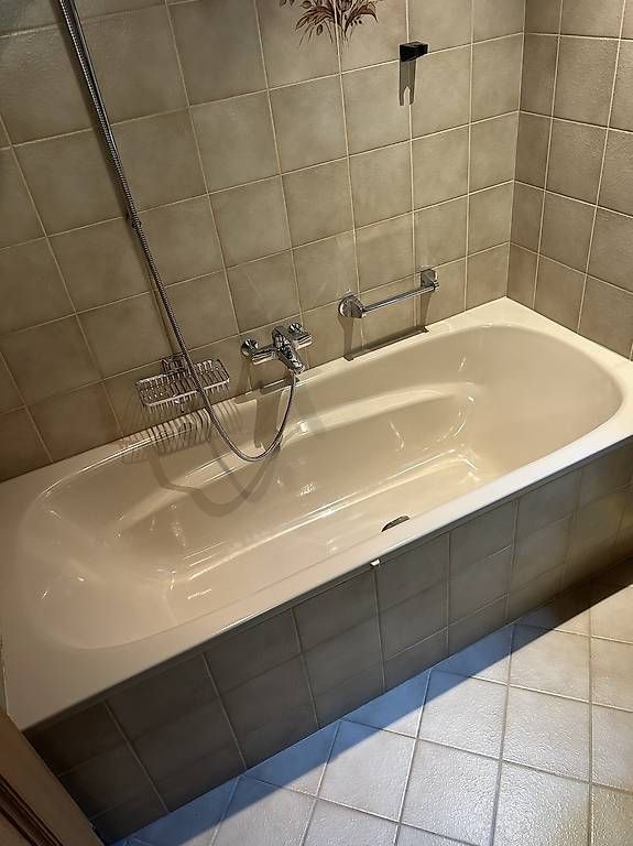 Vasche da bagno: Badewanne komplett – Usato da Stans venduto da Benzen