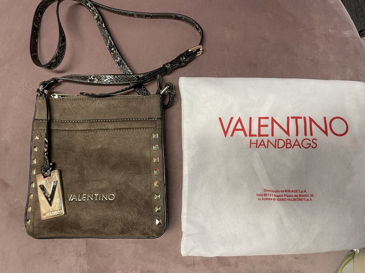 Valentino Taschen für Damen: Valentino – Gebraucht aus Märstetten von Lizzy9207