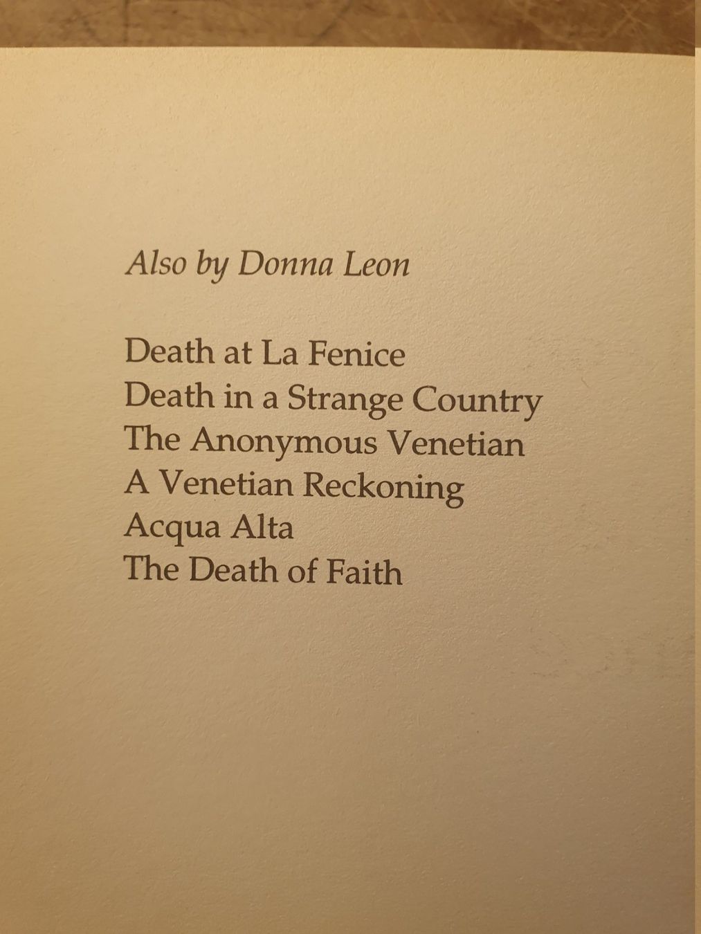 Libri: A Noble Radiance - Donna Leon – Usato da Zürich venduto da loosebone 2