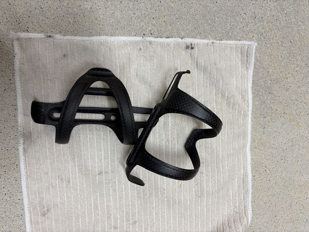 Pièces détachées: Bidonhalter Carbon – D'occasion à Zürich par vibez89 1
