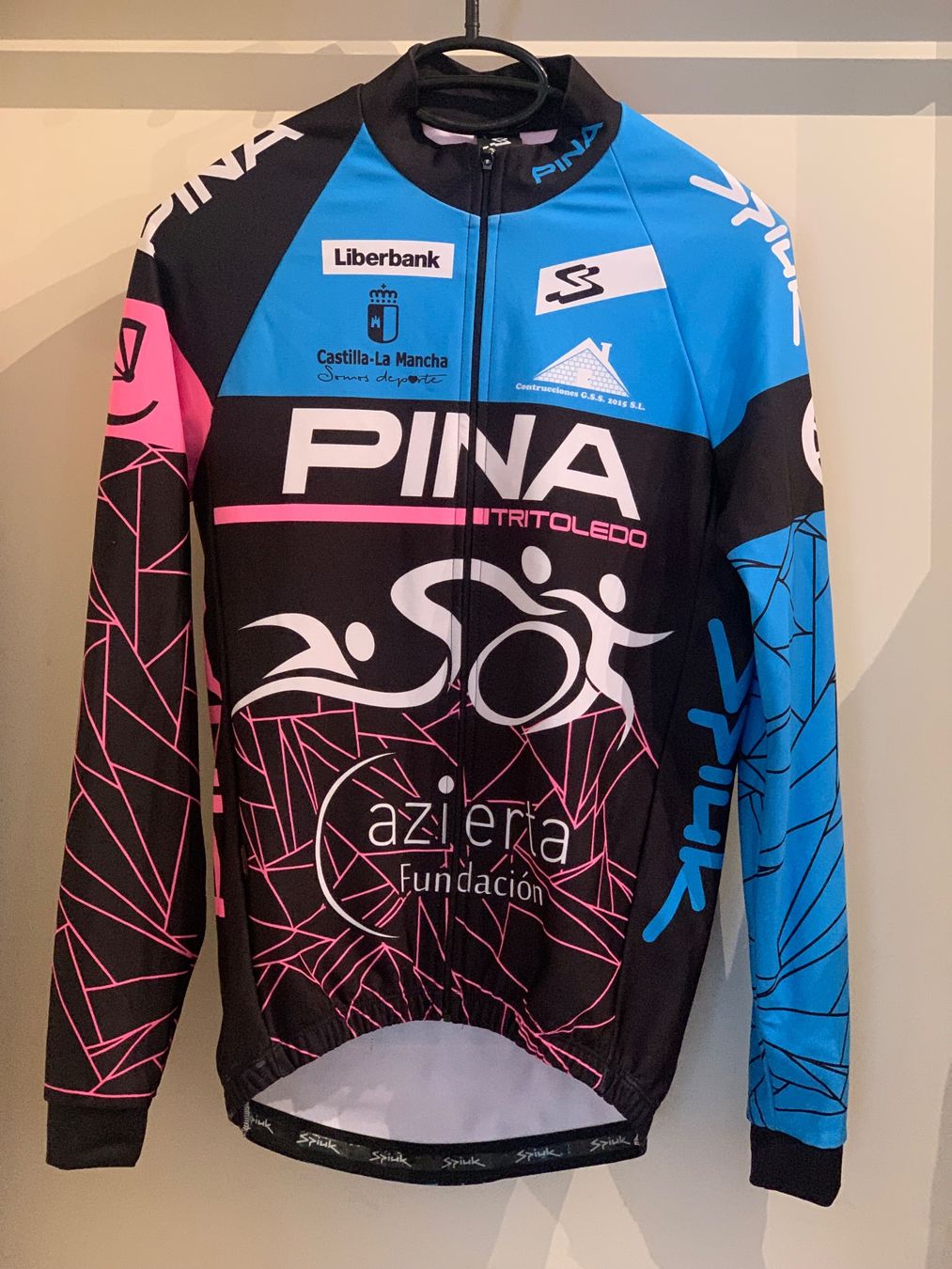 Jacken: Warme Softshell Velojacke "Spiuk" – Gebraucht aus Zürich von TinTina