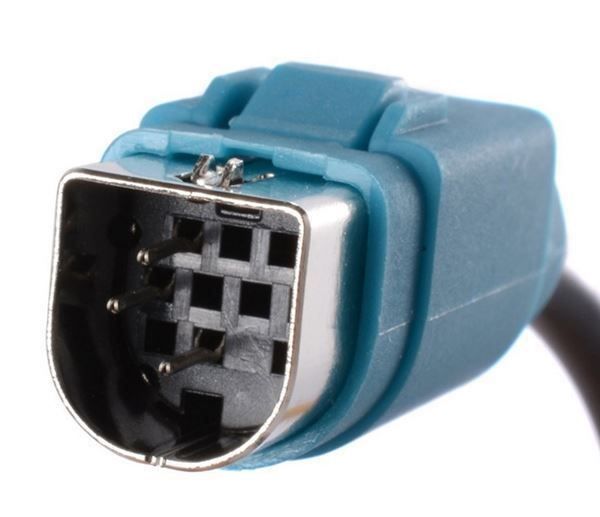 Cavi: Alpine KCE-236B Aux Kabel Audio Adapter – Nuovo e nell'imballaggio originale da Unterägeri venduto da RmOnline 4