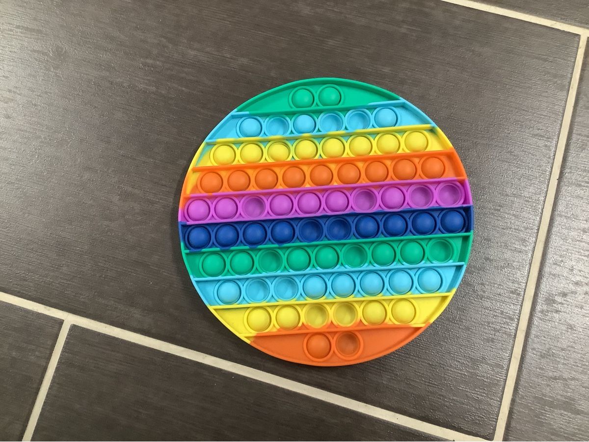 Giocattoli: Pop it Fidget Spielzeug 20cm Durchmesser – Usato da Brugg AG venduto da Sweety_pie 2