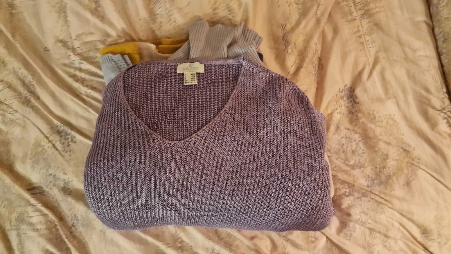 Lotti di vestiti: 5 Pullover Set Damen Grösse M diverse Farben gebraucht SET 5 – Usato da Binningen venduto da Entruempeln 1