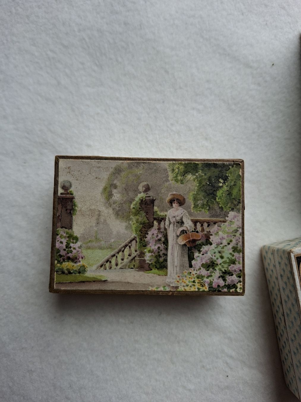 Tutte le decorazioni: 3 antike Kartondosen klein – Usato da Remetschwil venduto da littleredboots 4