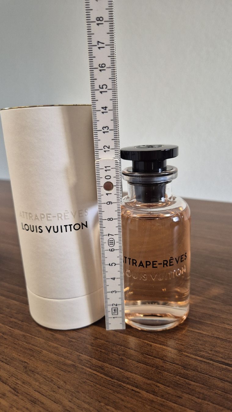 Louis Vuitton Profumi & Eau de Toilette: Attrape-Rêves Louis Vuitton Parfum 100ml – Usato da Oberentfelden venduto da Principessa75 3