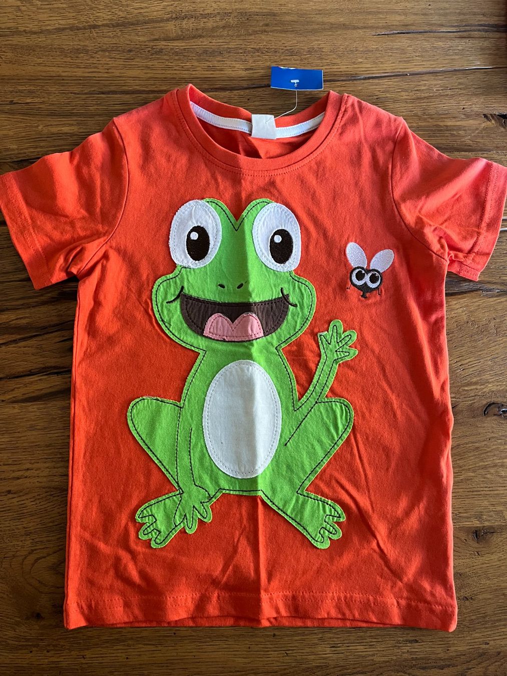 Camicie, T-shirt & Polo: T-shirt Gr 116 oder 122. Fabrikneu – Nuovo e nell'imballaggio originale da Rekingen AG venduto da Maxim5332G 1