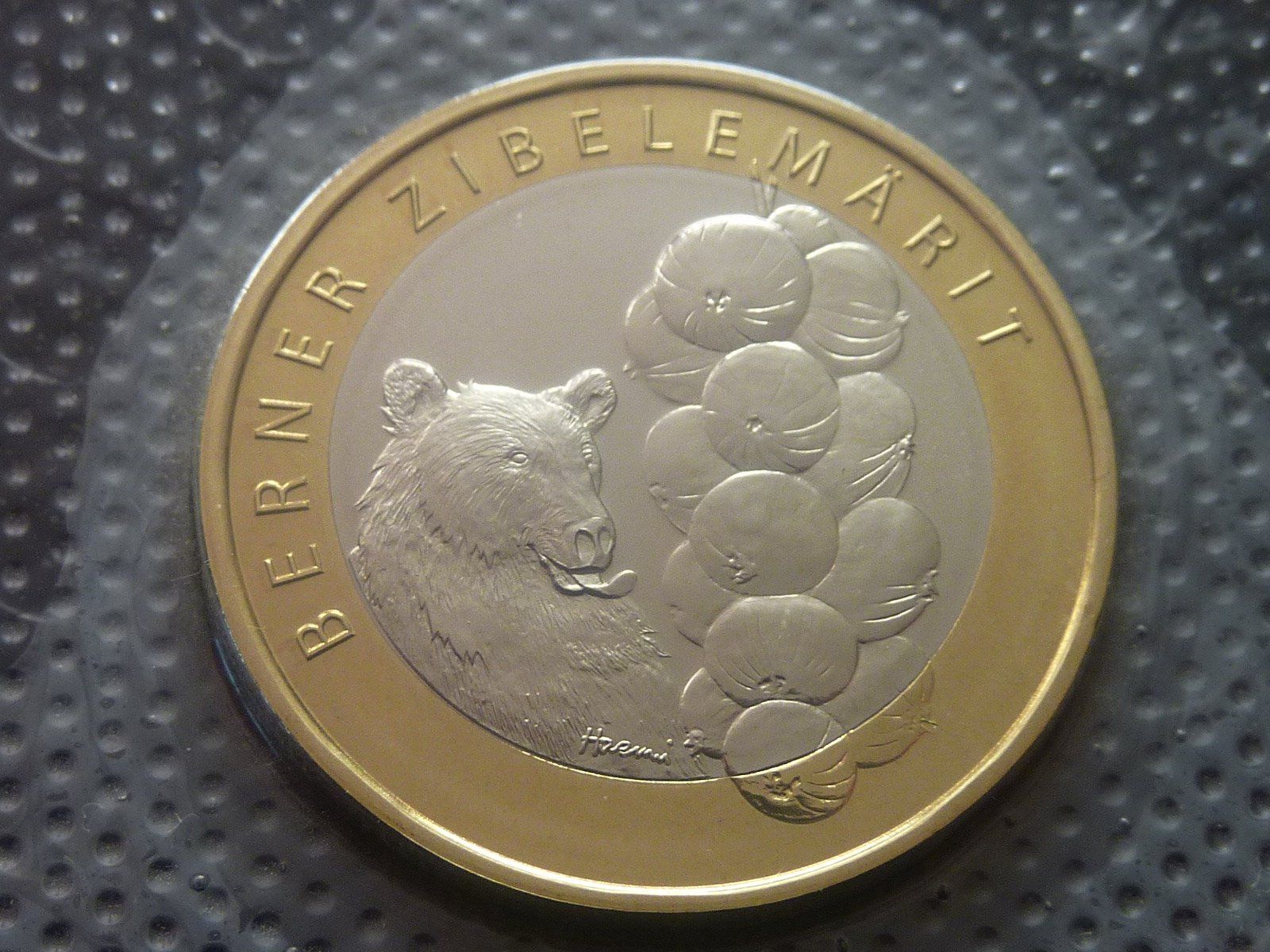 Tutti le monete: 10 Fr.  2011  Berner Zibelemärit  unz. / stgl. – Nuovo e nell'imballaggio originale da Seon venduto da aee_7gpz 2