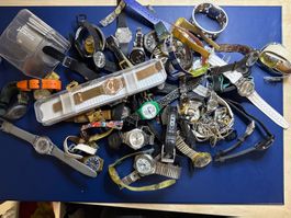 Swatch Uhrenlot unkontrolliert
