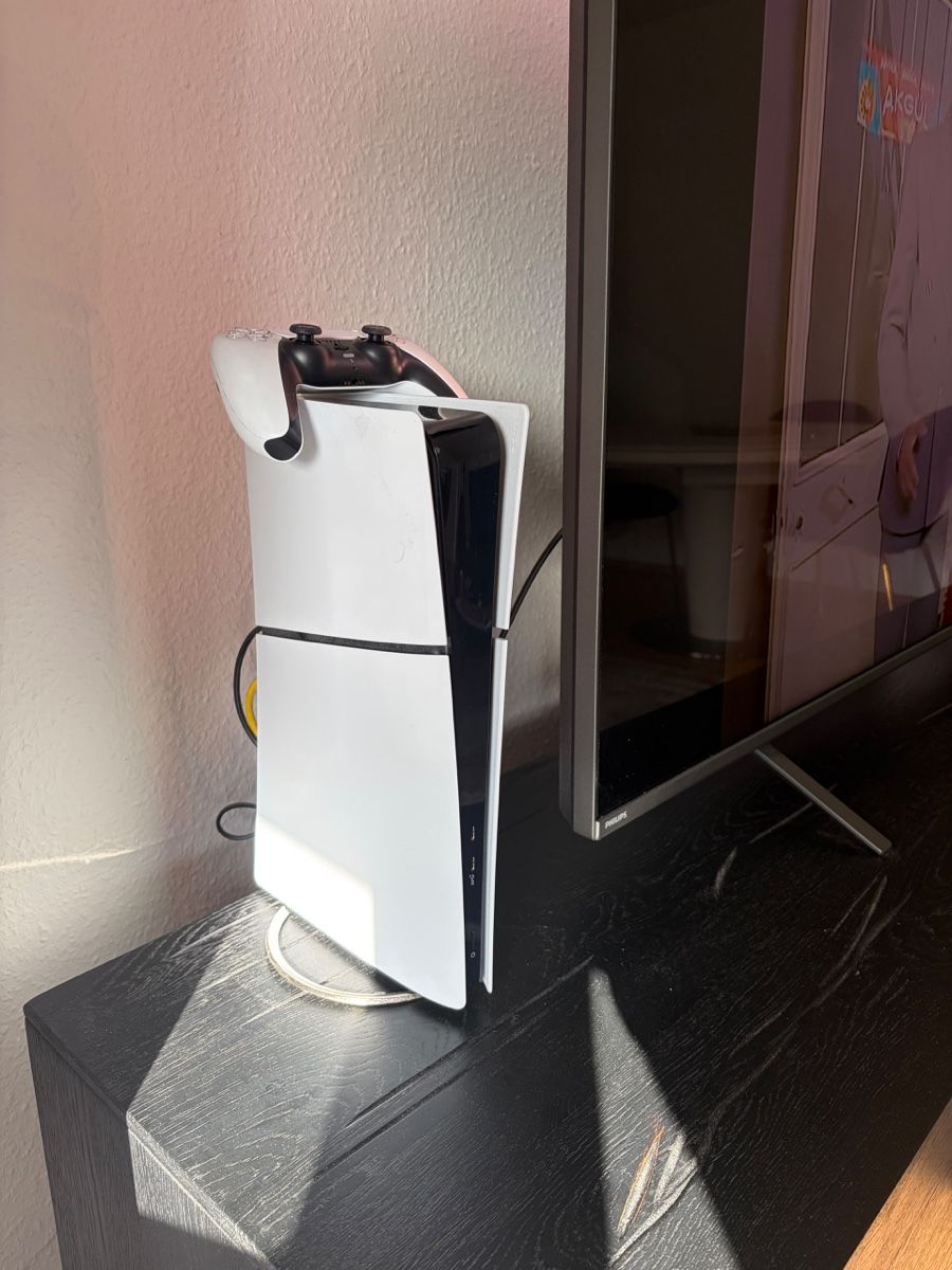Sony PlayStation 5 Slim Console with Controller Like New (Neu (gemäss ...