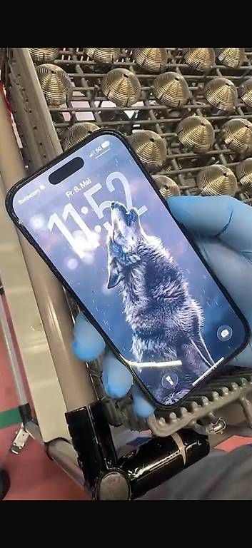 Portables: Apple iPhone 16 Pro 256 GB Black Titanium  Display defekt – D'occasion à Winterthur par Omar_61 2