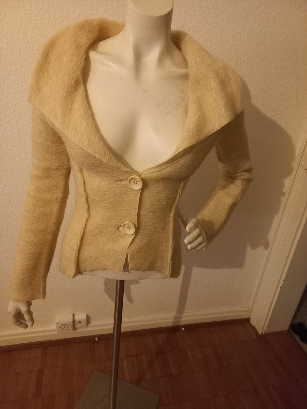 Vila Giacche: Strickjacke – Nuovo e nell'imballaggio originale da Basel venduto da zaa_7ft5