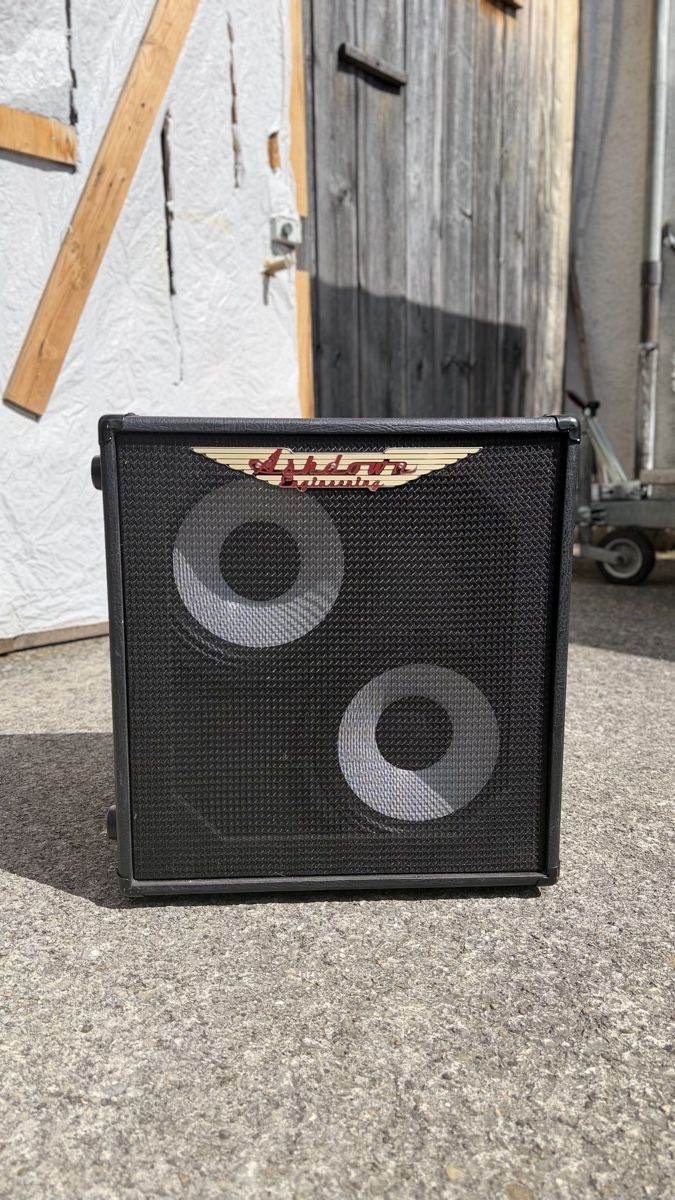 Ashdown Engineering Amplificatori: Bass Amp / Boxe / Cabinet Ashdown – Usato da Delémont venduto da lai_grie