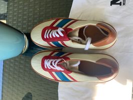 Missoni Turnschuhe Leder Streifen Rot/Blau/Crème Grösse 38