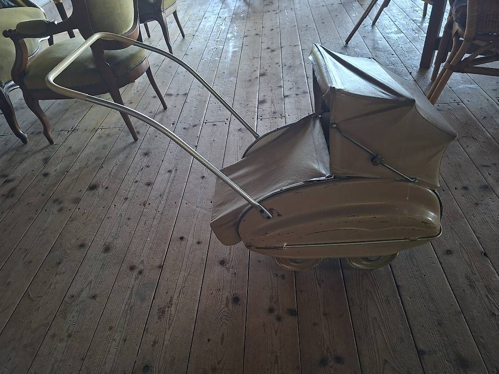 Kinderwagen: 3 schöne nostalgische Kinderwagen – Gebraucht aus Höfen b. Thun von Pasch5 2