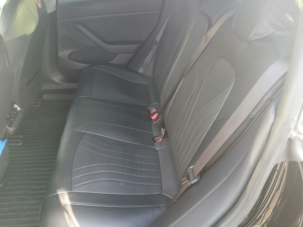 Tutti i ricambio: Autositzbezuge Tesla Model 3 – Usato da Münchwilen TG venduto da giu_75tp 1